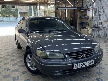 Toyota Camry, 1999