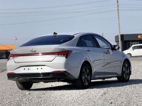 Hyundai Avante, 2022 — 照片 5