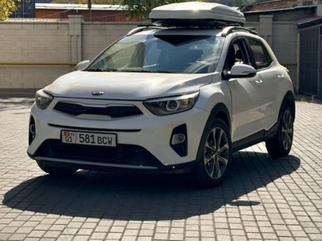Kia Stonic, 2018 — photo 1
