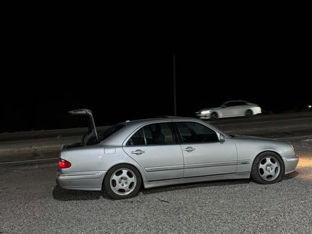 Mercedes-Benz E-Class, 2001 — photo 2
