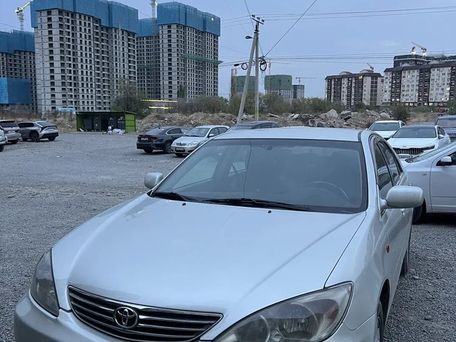 Toyota Camry, 2005