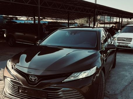 Toyota Camry, 2018 — фото 1