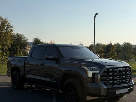 Toyota Tundra, 2024 — photo 1