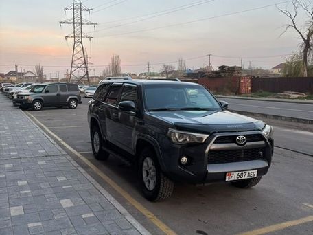 Toyota 4Runner, 2013 — 照片 1