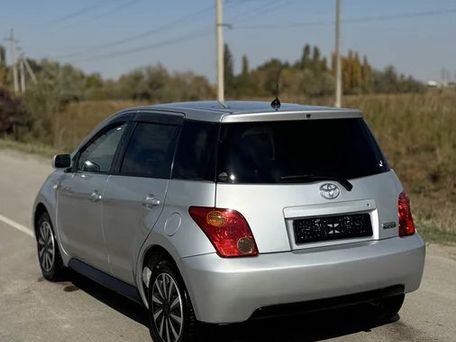 Toyota Ist, 2004 — photo 6