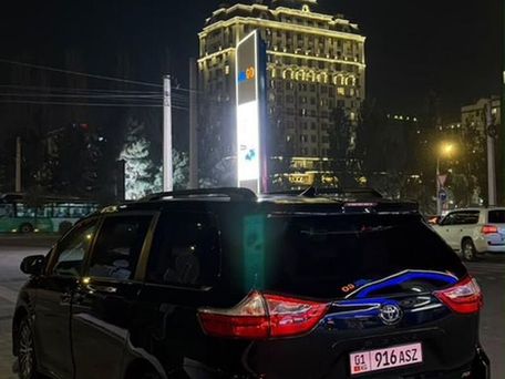 Toyota Sienna, 2018 — 照片 7