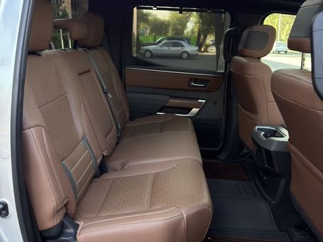 Toyota Tundra, 2022 — 照片 9