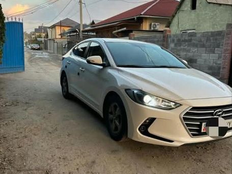Hyundai Elantra, 2017