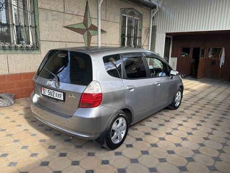 Honda Fit, 2004 — photo 1