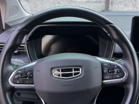 Geely Emgrand, 2021 — 照片 15