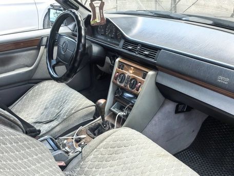 Mercedes-Benz E-Класс, 1994 — сүрөт 5