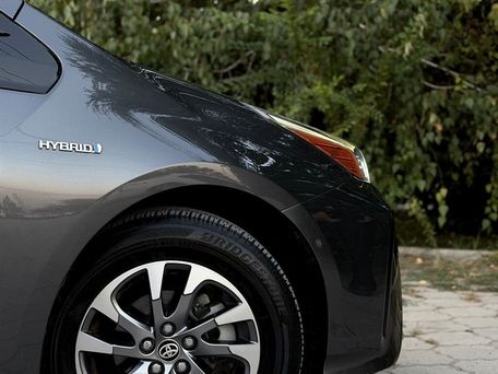 Toyota Prius, 2019 — 照片 6