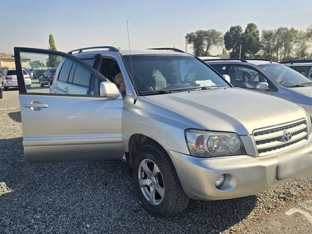 Toyota Highlander, 2002 — photo 1
