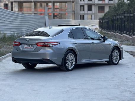Toyota Camry, 2020 — 照片 4