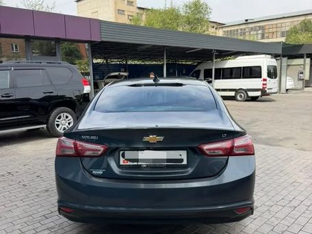 Chevrolet Malibu, 2018 — 照片 5