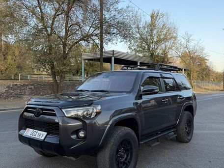 Toyota 4Runner, 2020 — фото 2