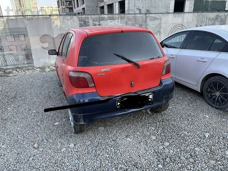 Toyota Yaris, 1999 — 照片 1