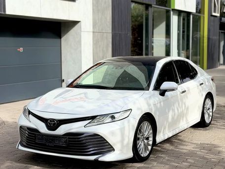 Toyota Camry, 2018 — сүрөт 1
