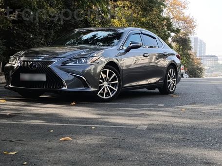 Lexus ES, 2020 — photo 1
