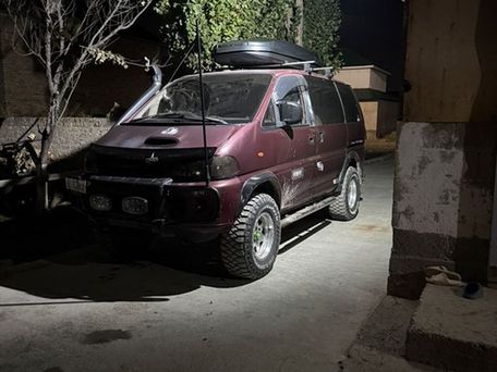 Mitsubishi Delica, 1995 — 照片 2