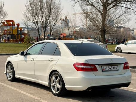 Mercedes-Benz E-Класс, 2011 — фото 3