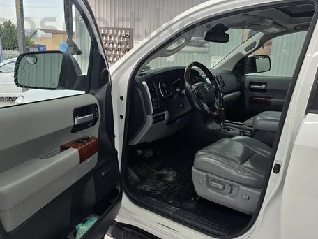 Toyota Sequoia, 2021 — сүрөт 6