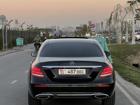 Mercedes-Benz E-Class, 2017 — photo 4
