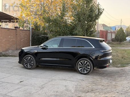 Li Auto (Lixiang) L6, 2025 — 照片 2