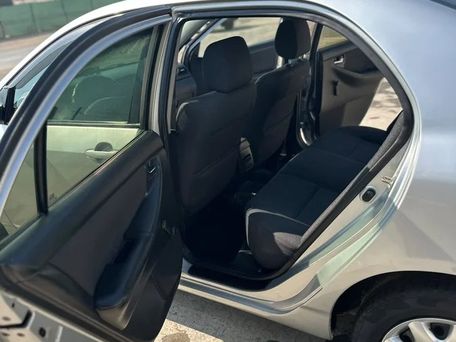 Toyota Corolla, 2003 — 照片 7
