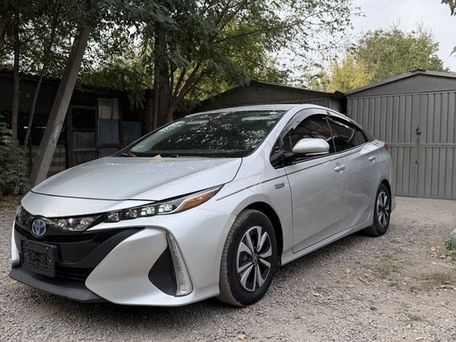 Toyota Prius, 2017 — фото 2
