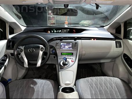 Toyota Prius, 2015 — фото 4