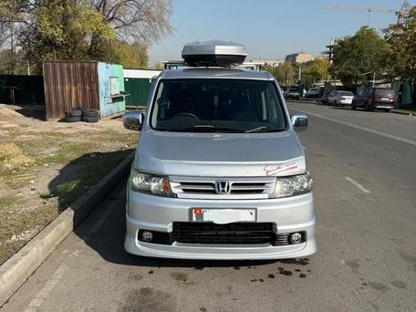 Honda Stepwgn, 2003 — 照片 1