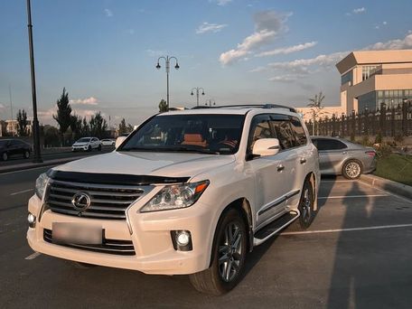 Lexus LX, 2013