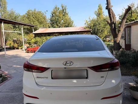 Hyundai Avante, 2017 — 照片 3