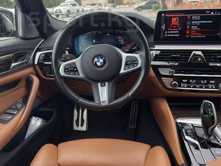 BMW 5 серии, 2020 — 照片 6