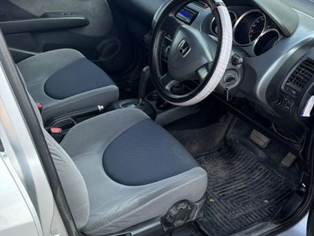 Honda Fit, 2002 — photo 7