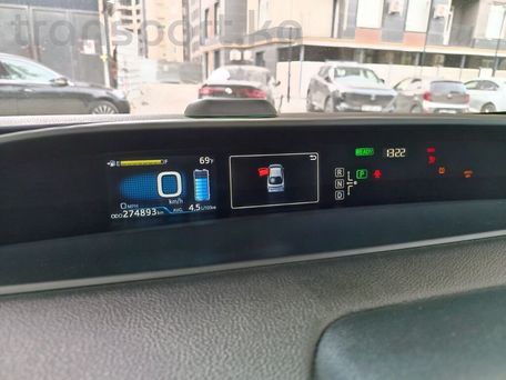 Toyota Prius, 2016 — фото 10