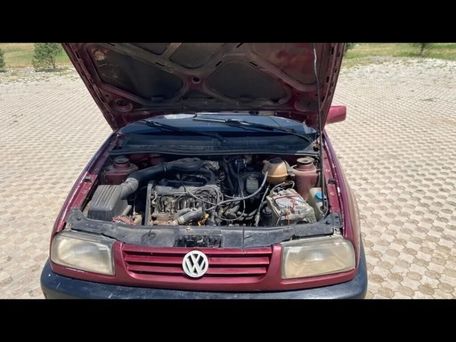 Volkswagen Vento, 1992 — 照片 2