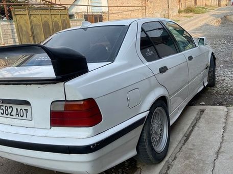 BMW 3 серии, 1992 — сүрөт 11