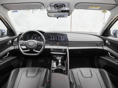 Hyundai Elantra, 2026 — photo 1
