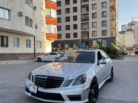 Mercedes-Benz E-Класс AMG, 2009 — фото 1