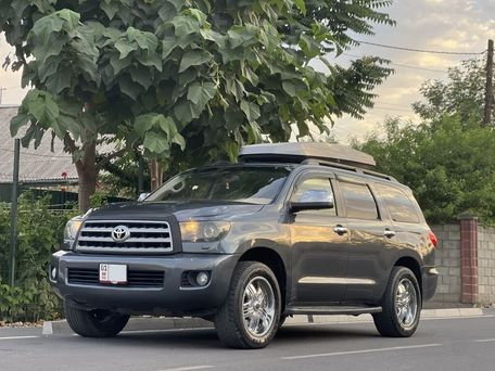 Toyota Sequoia, 2008