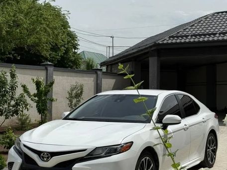 Toyota Camry, 2019 — сүрөт 2