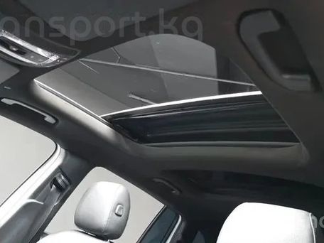 Mercedes-Benz GLB, 2024 — photo 2