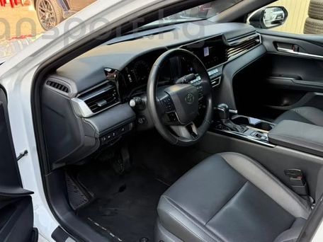 Toyota Camry, 2024 — photo 6