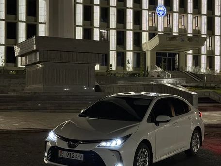 Toyota Corolla, 2019 — фото 1