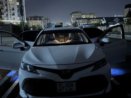 Toyota Camry, 2018 — фото 1