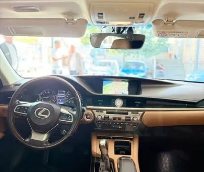 Lexus ES, 2018 — 照片 10