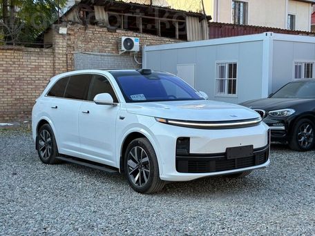 Li Auto (Lixiang) L8, 2023 — photo 2