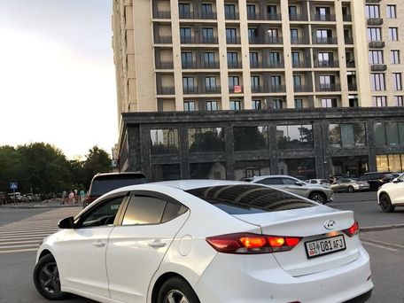 Hyundai Elantra, 2018